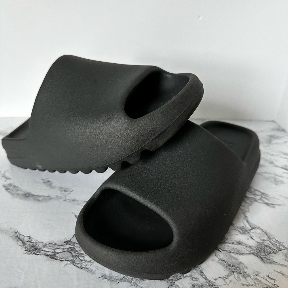 Yeezy Slides Onyx
